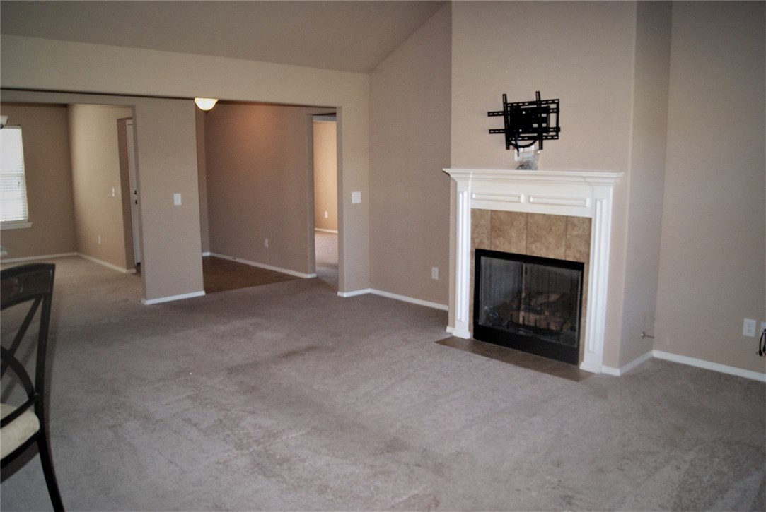 Edinburgh Sub Lowell - Residential Lease
