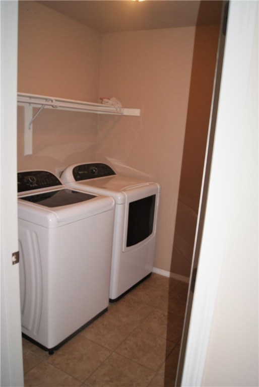Edinburgh Sub Lowell - Residential Lease