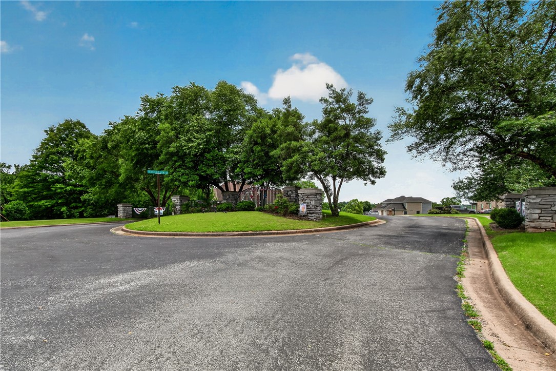 Hunts Lakeside Estates - Residential