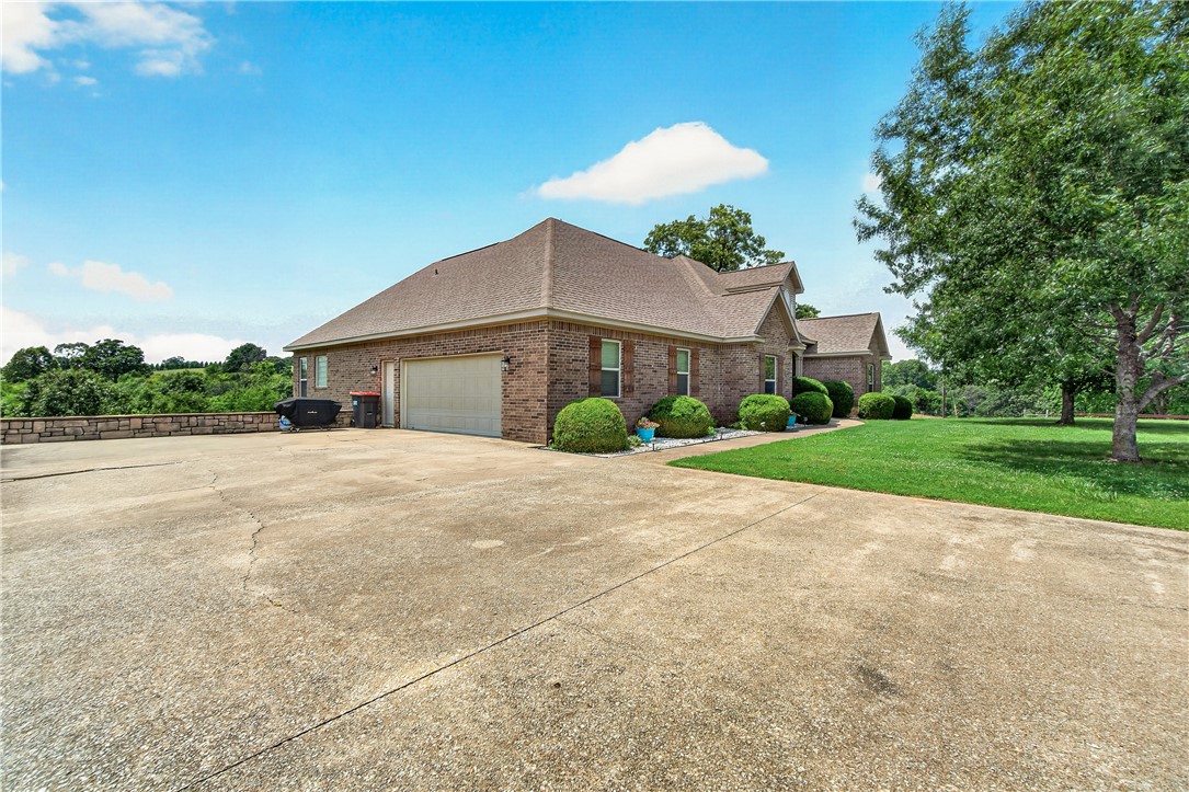 Hunts Lakeside Estates - Residential