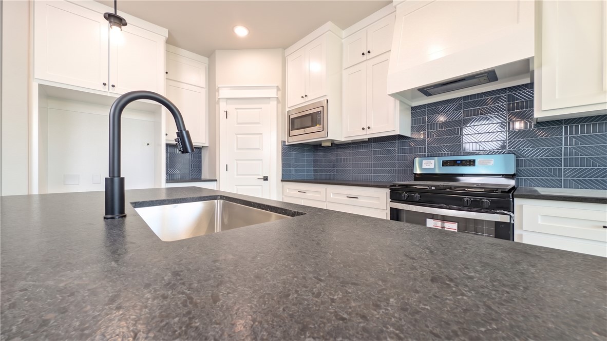 GRAND ESTATES PH 1-GENTRY - Residential