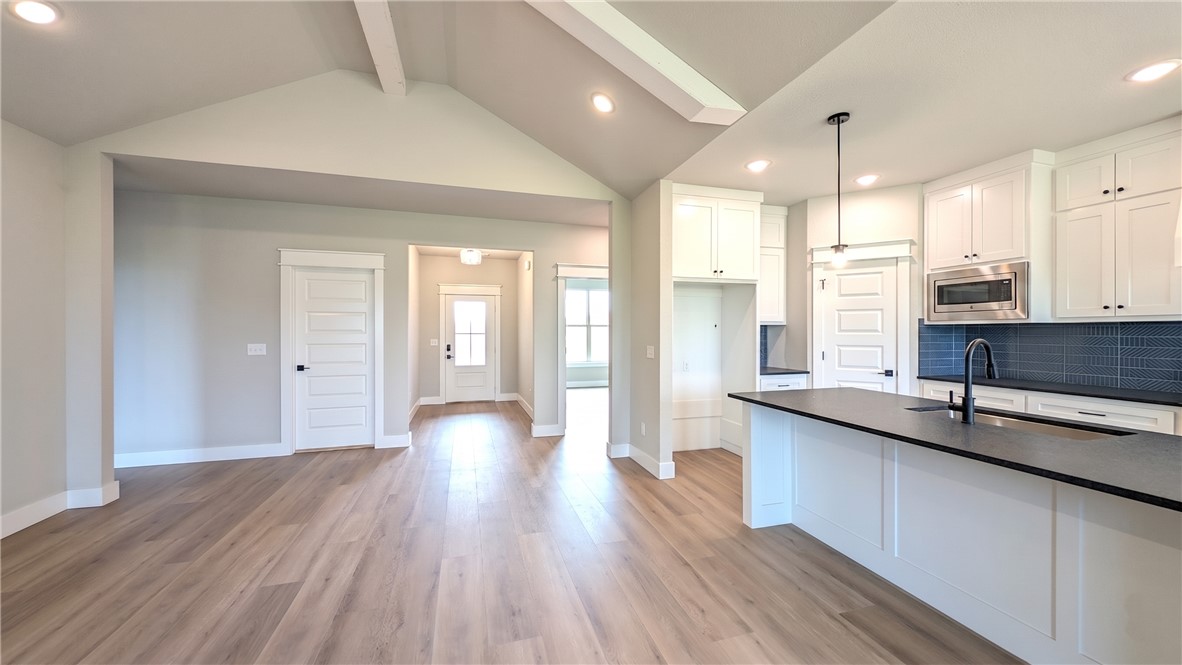 GRAND ESTATES PH 1-GENTRY - Residential