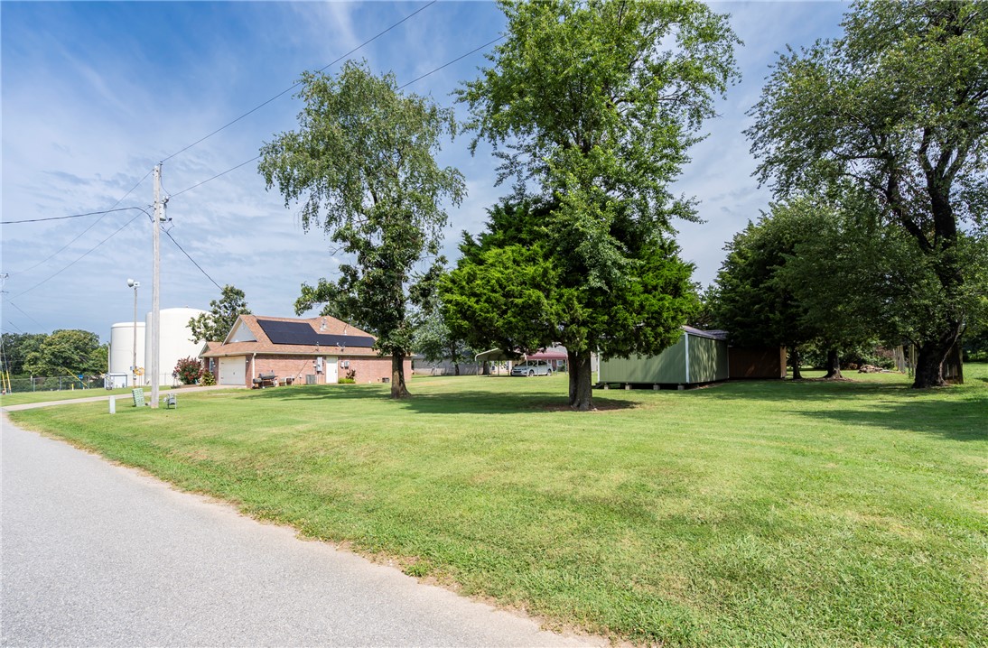College Hill 2nd Add Ph 1 Gentry - Residential