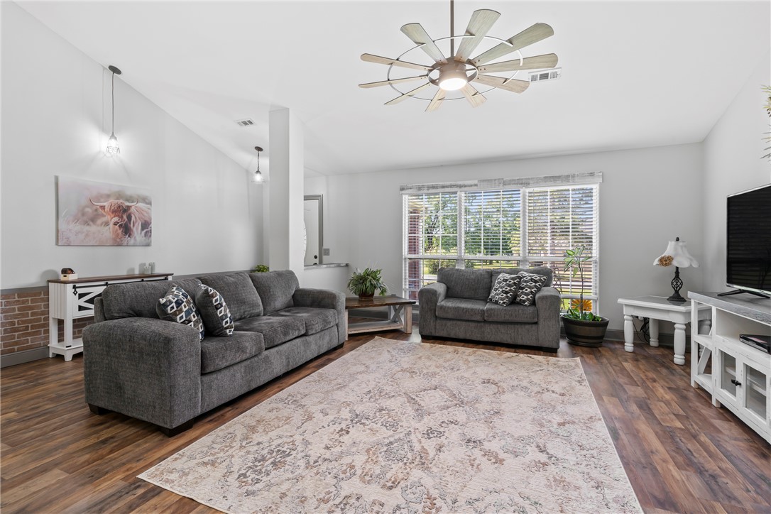 College Hill 2nd Add Ph 1 Gentry - Residential