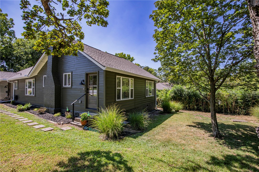Mission - Residential Lease