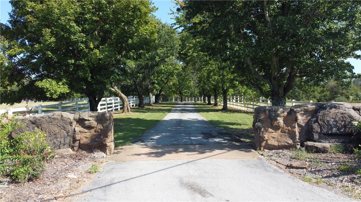 Springdale Outlots - Land