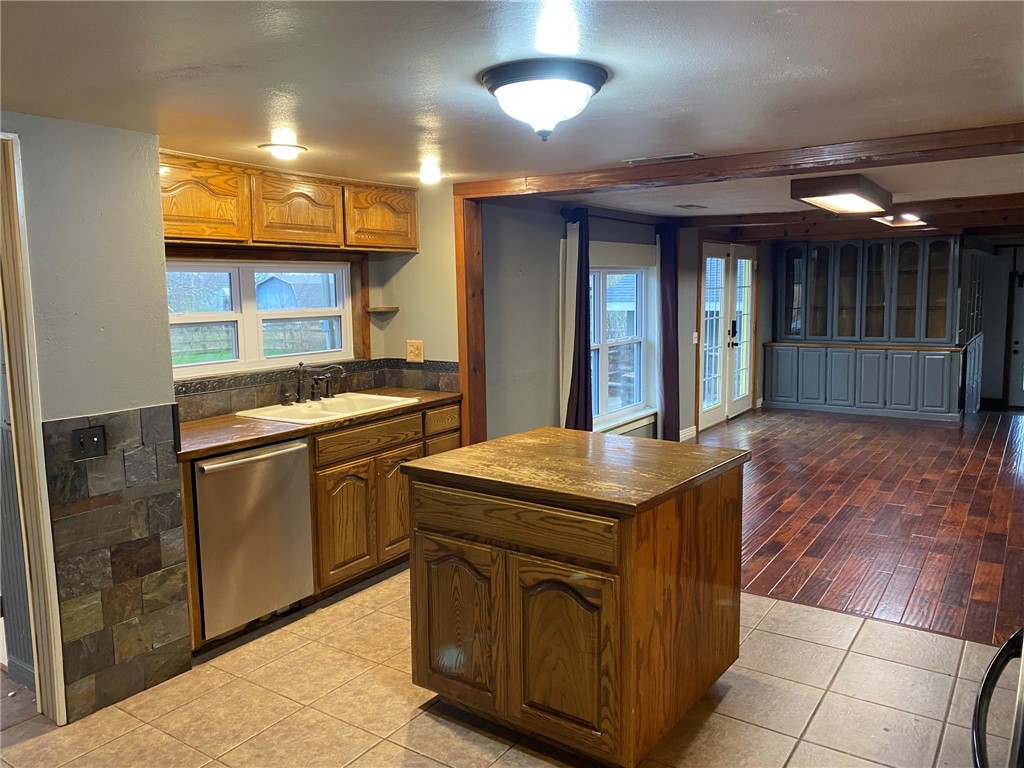 31-19-30-Cave Springs - Residential Lease