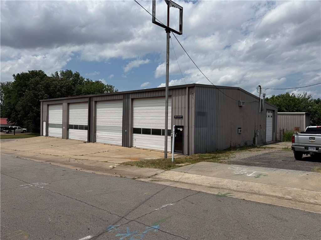 Commercial opportunity!! This versatile 6,300 square foot warehouse property previously operated as a tire shop and body shop, offering endless potential for automotive, industrial, storage, or commercial business use. The building features large open work areas, high ceilings, multiple bay access points, and ample space for equipment, inventory, or fleet storage. Its functional layout allows flexibility for a variety of operations, whether you’re expanding an existing business or starting a new venture. Positioned on a convenient city lot with easy access for customers, deliveries, and service vehicles, this property is located in an established commercial area with strong visibility and accessibility. Ideal for mechanics fabrication auto restoration warehouse storage, distribution, or light manufacturing. With solid square footage and commercial utility potential, this property presents a rare opportunity for investors or owner-operators seeking space functionality and value in Fort Smith.