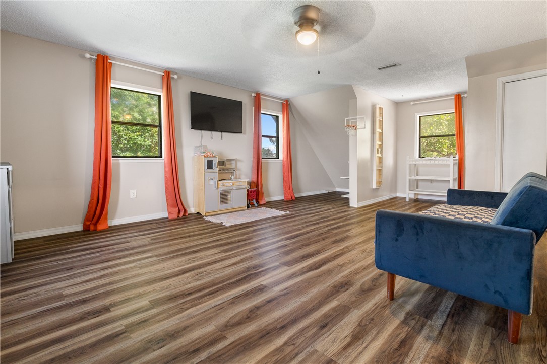 Highway 7 Estates - Residential