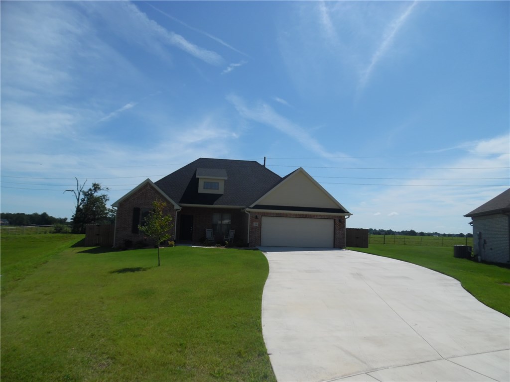 This is a very nice, new, 4 bedroom 2 1/2 bath home that has a large lot at the end of a cult-a-sac.  Home has all hard wood floors in common areas, granite counter tops throughout, large, beautiful kitchen with lots of cabinets and counter space.  Home is close to schools, shopping, dining etc and would make a wonderful home for your family.  May be a discount for an 18 month lease and longer, pets may be negotiable.