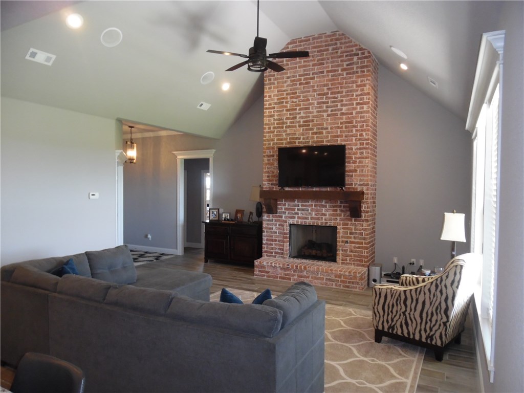 Hidden Valley Estates - Residential Lease