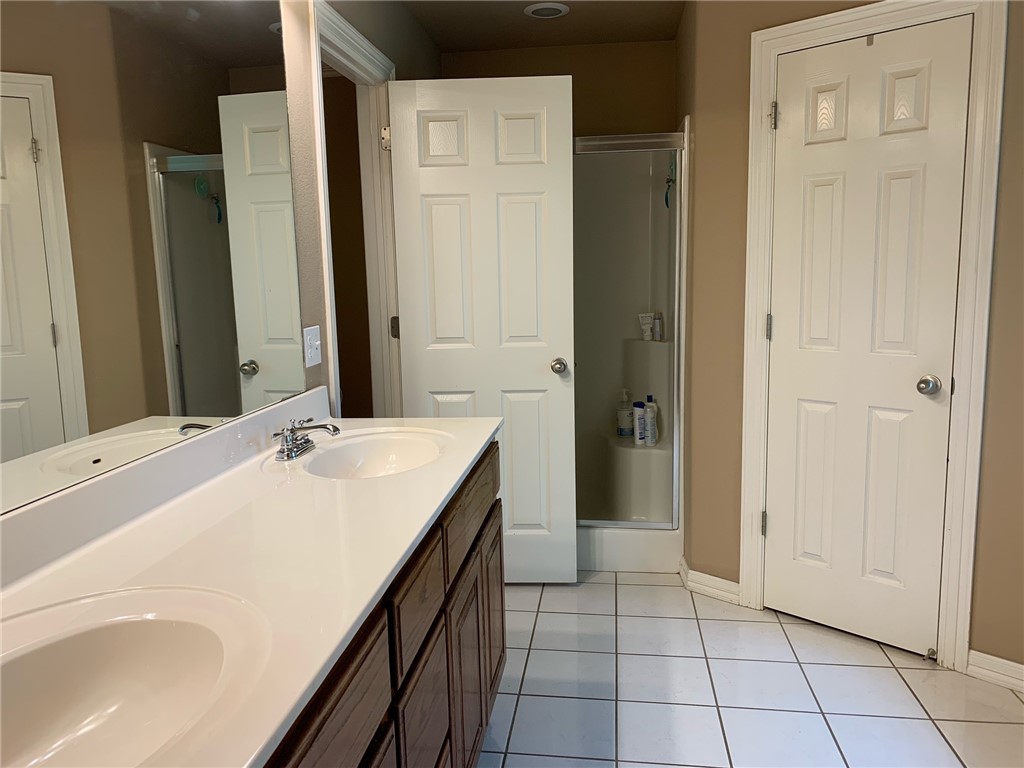 Clearwood Crossings Sub - Residential Lease
