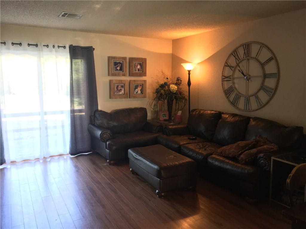 Metfield Courts Bvv - Residential Lease