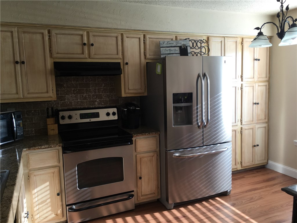 Metfield Courts Bvv - Residential Lease