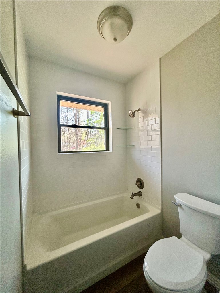 Essex Sub Bvv - Residential Lease