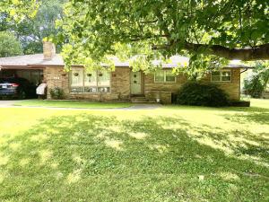 So much space for a big family, or for your family to grow in.  If working from home is what you need then this is the house for you.  Has 2 offices in addition to 4 bedrooms. Come take a look and get ready to move into this amazing home that is centrally located to everything.