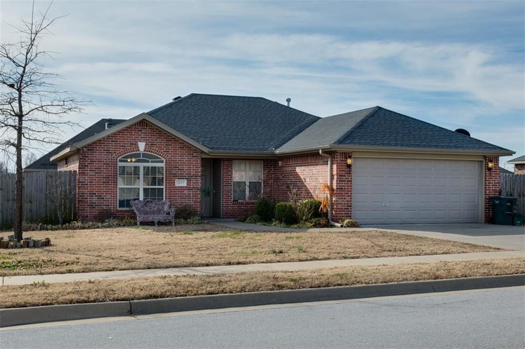 Nice home in West Fayetteville. Home features 3 bedrooms 2 bathrooms, gas log fireplace in living room, granite countertops, his & her closets in master bath, fenced in yard, and all appliances.