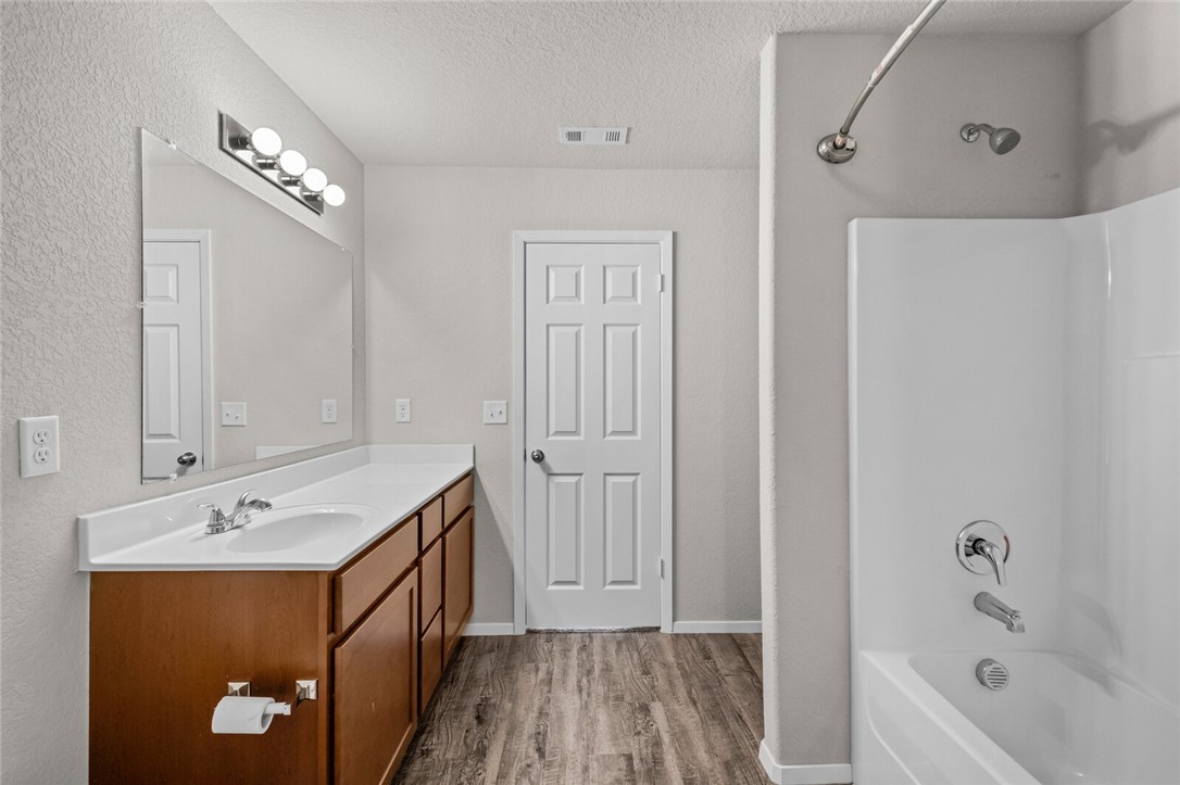 Coves Ph Iii - Residential Lease