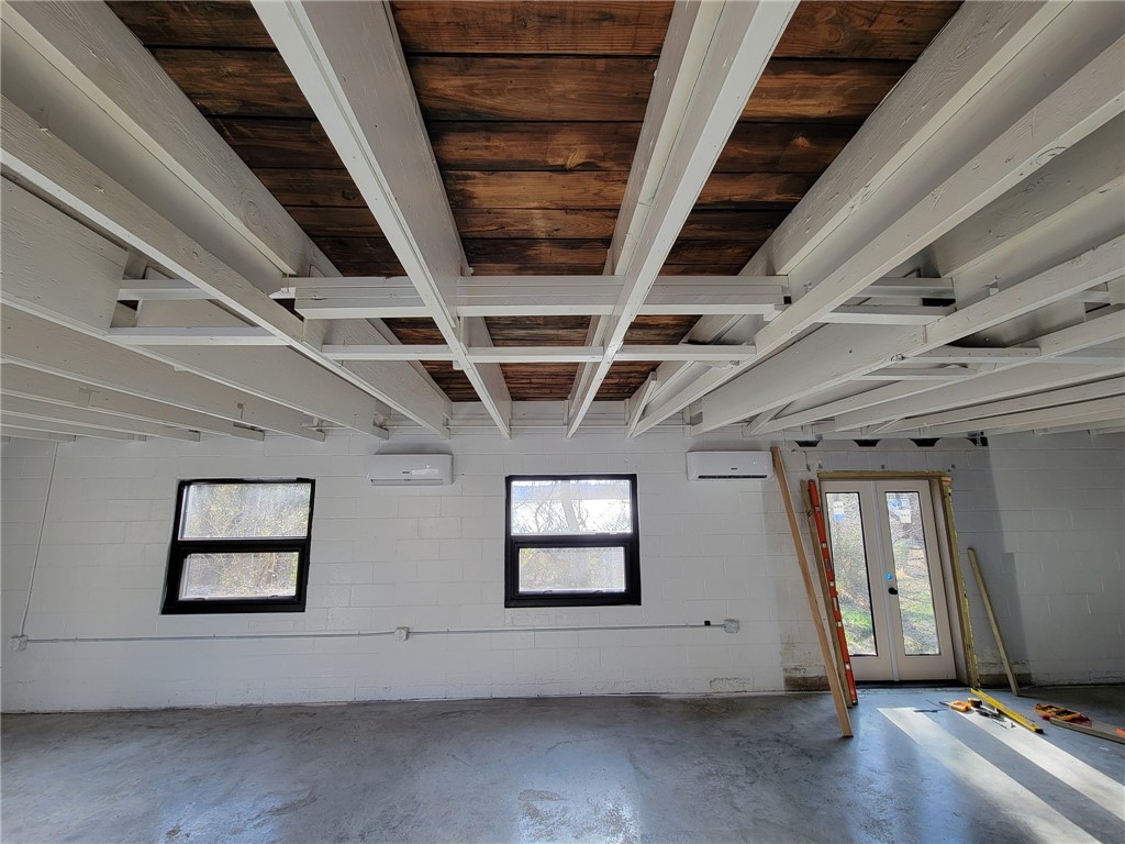 Aumicks Add - Commercial Lease