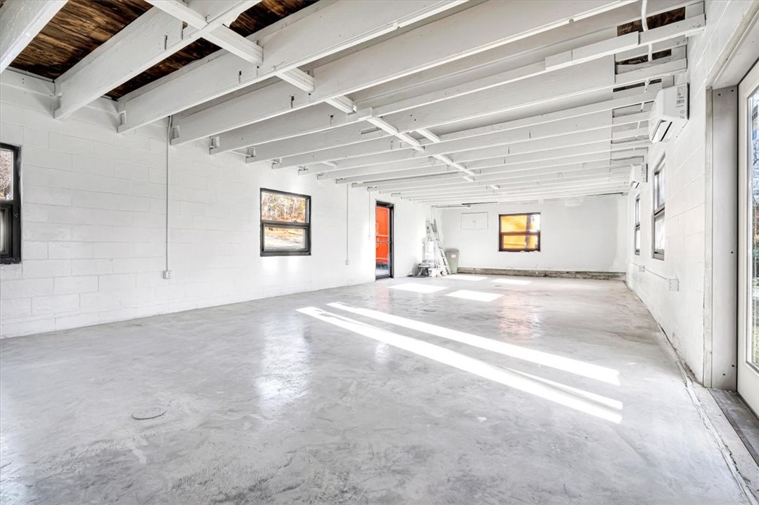Aumicks Add - Commercial Lease
