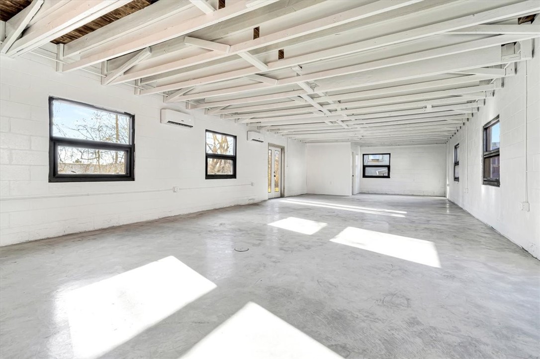 Aumicks Add - Commercial Lease