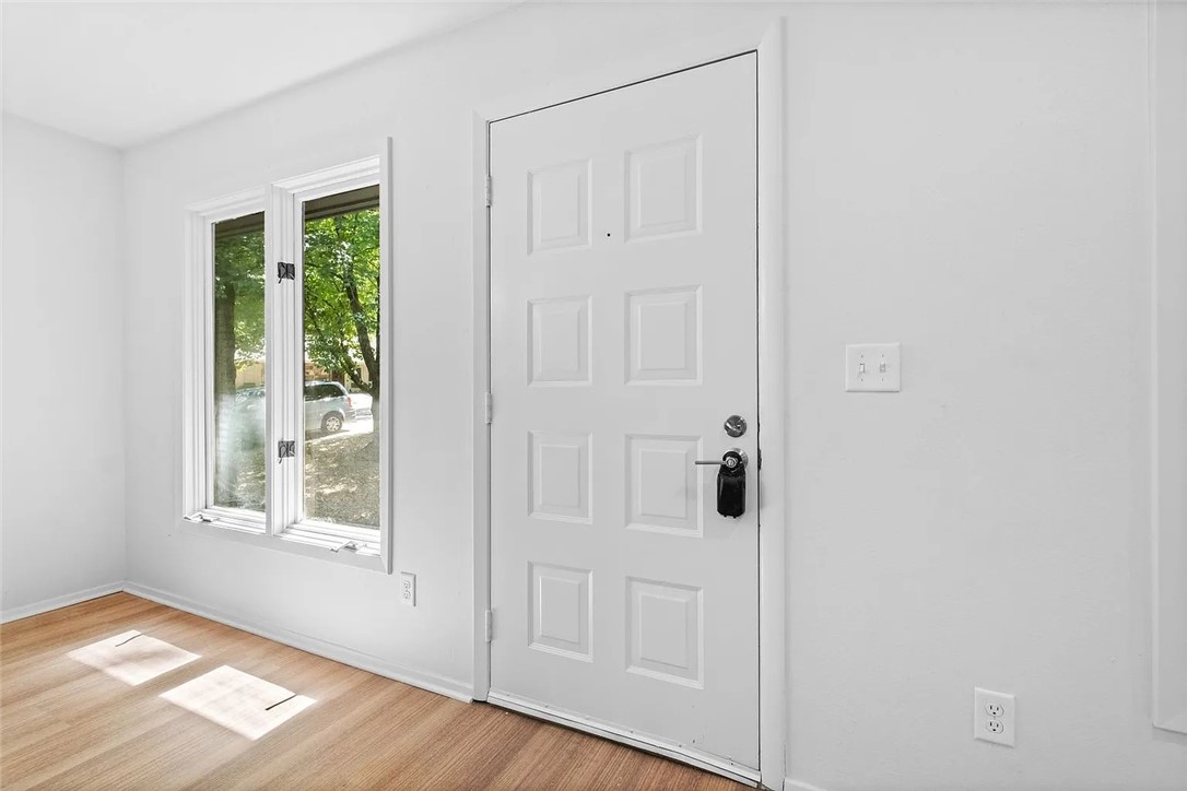 Townhouse Tct 3 A/K/A Drake Court Bvv - Residential
