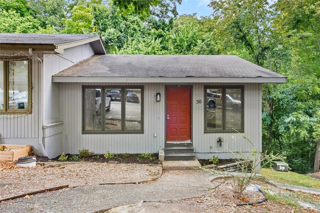 Townhouse Tct 3 A/K/A Drake Court Bvv - Residential