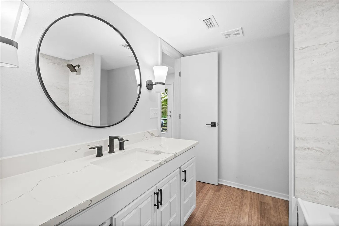 Townhouse Tct 3 A/K/A Drake Court Bvv - Residential