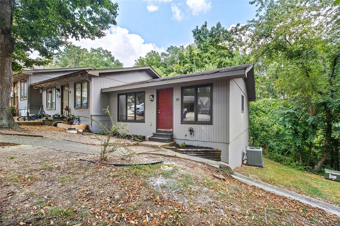 Townhouse Tct 3 A/K/A Drake Court Bvv - Residential