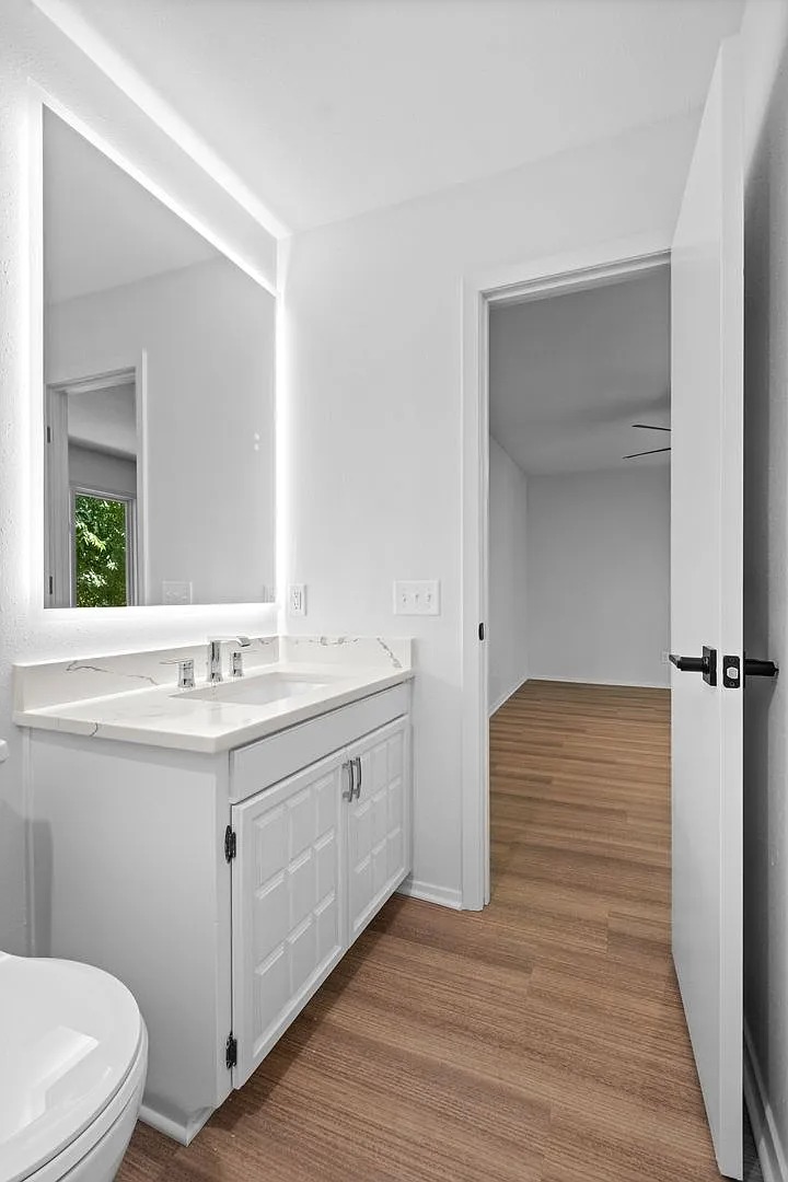 Townhouse Tct 3 A/K/A Drake Court Bvv - Residential