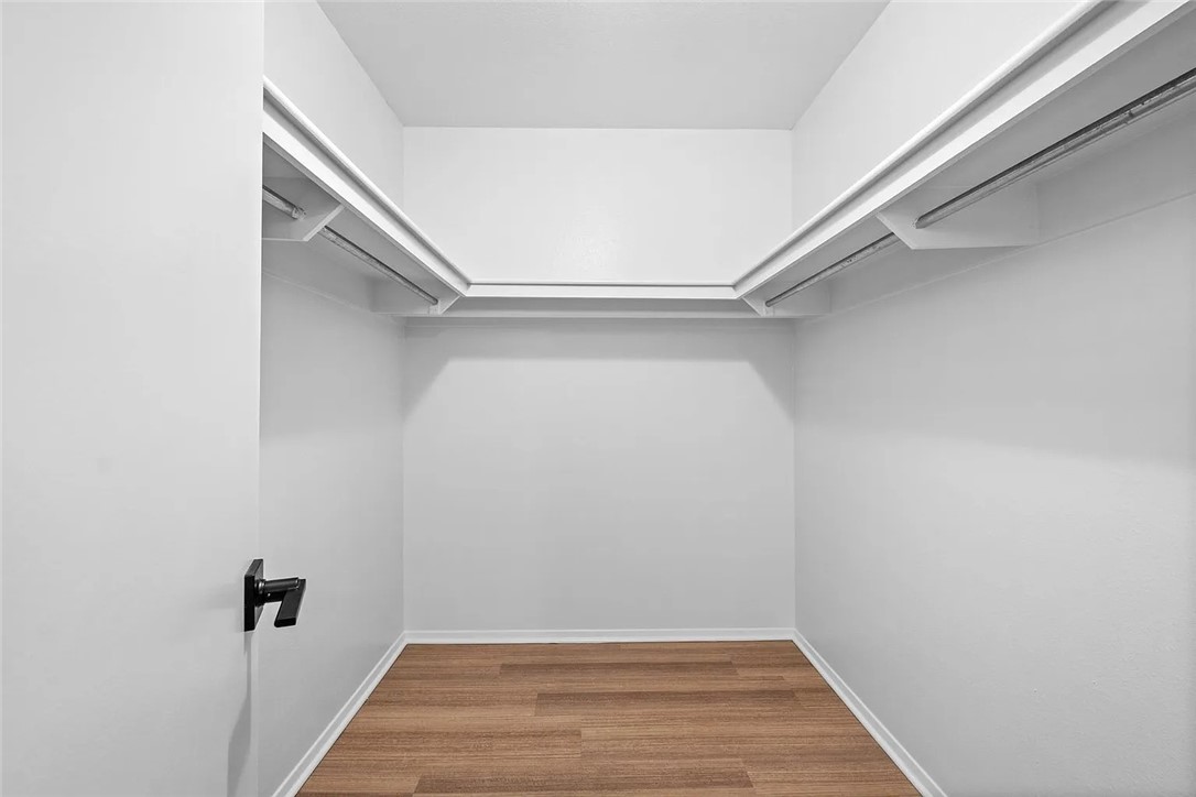 Townhouse Tct 3 A/K/A Drake Court Bvv - Residential