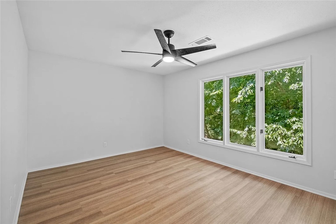 Townhouse Tct 3 A/K/A Drake Court Bvv - Residential