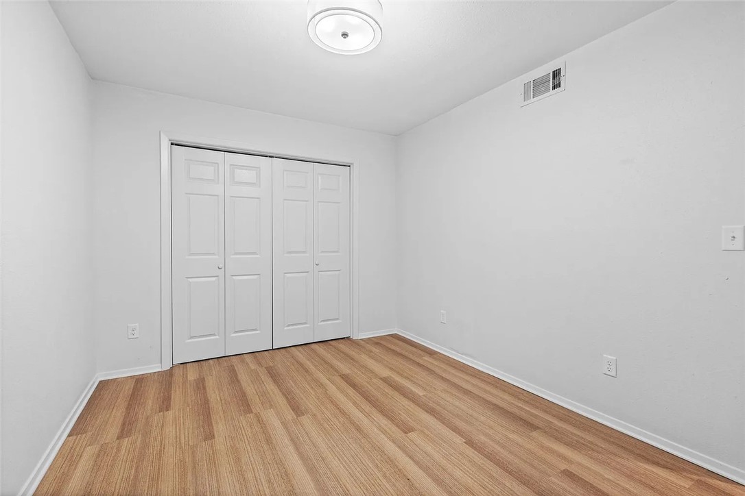 Townhouse Tct 3 A/K/A Drake Court Bvv - Residential