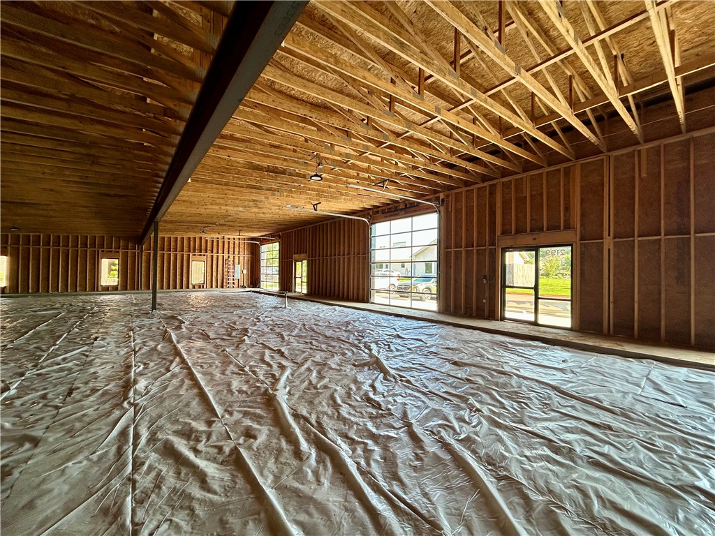 Hawks Landing - Commercial Lease