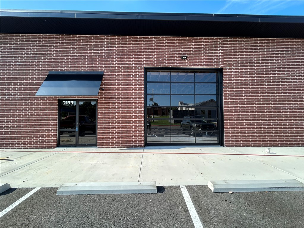 Hawks Landing - Commercial Lease