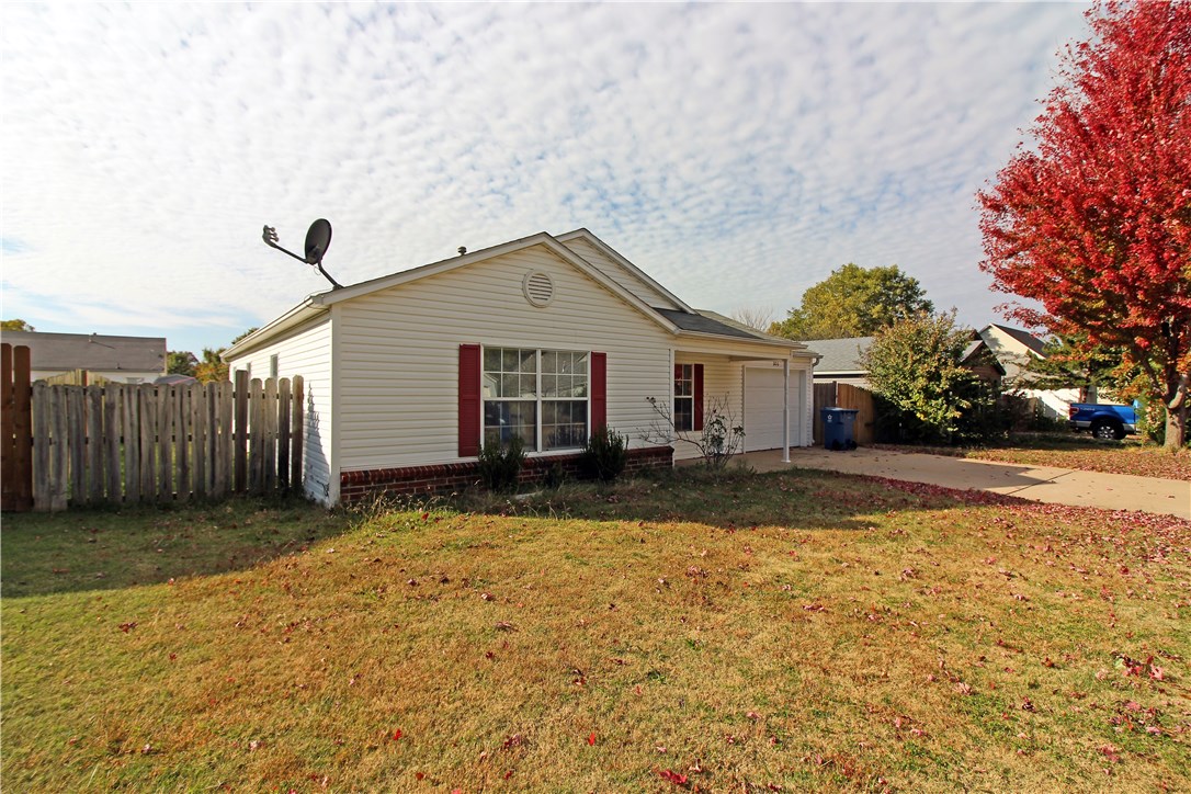 Great location and walking distance to ISD. 3 bedroom 2 bath with garage and privacy fenced yard.