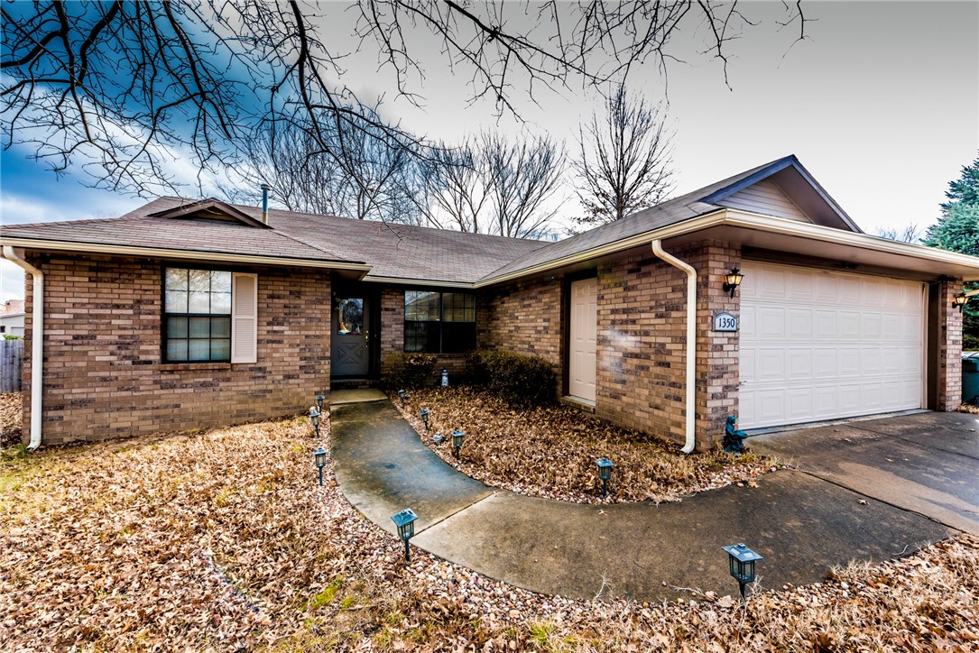 Beautiful home! Great for investors or a starter family! This home features a new water heater, new carpet in bedrooms, new faucets, new guttering, a jacuzzi tub in the master bathroom, gas/wood burning fire place, and a privacy fence with a large deck great for entertaining! You won't want to miss out on this!
