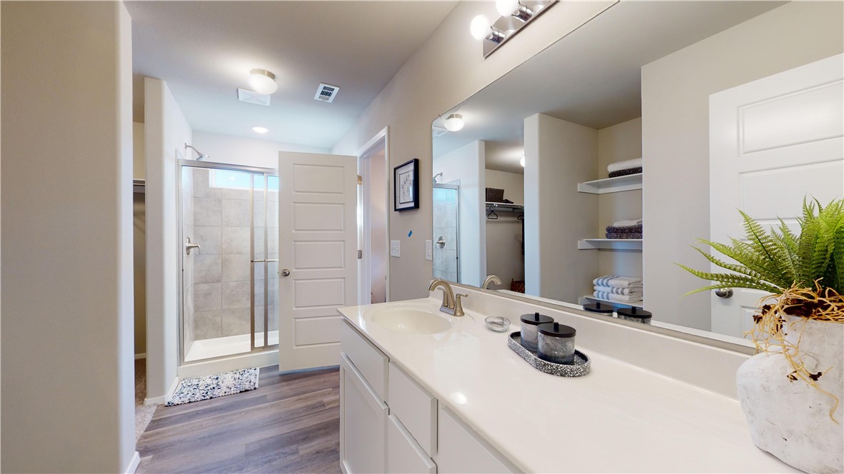 WALNUT HILL SUB PH VI-PEA RIDGE - Residential