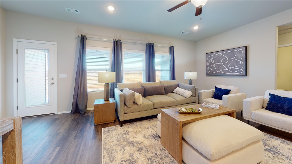 WALNUT HILL SUB PH VI-PEA RIDGE - Residential