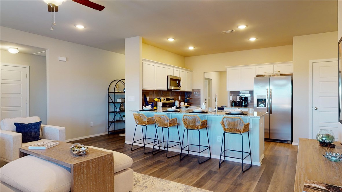 WALNUT HILL SUB PH VI-PEA RIDGE - Residential