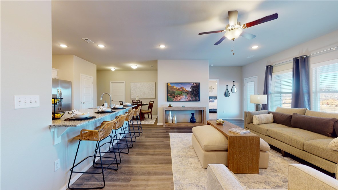 WALNUT HILL SUB PH VI-PEA RIDGE - Residential