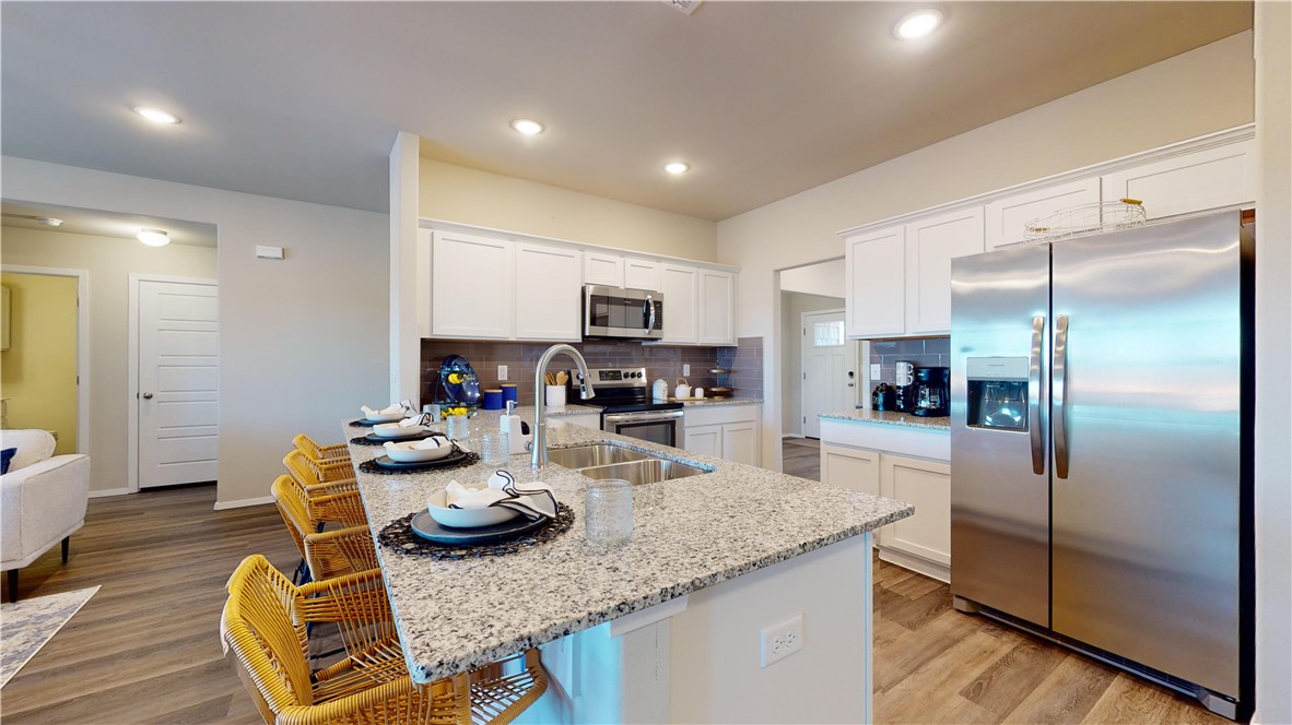 WALNUT HILL SUB PH VI-PEA RIDGE - Residential