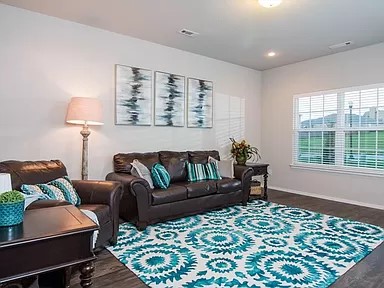 WALNUT HILL SUB PH VI-PEA RIDGE - Residential
