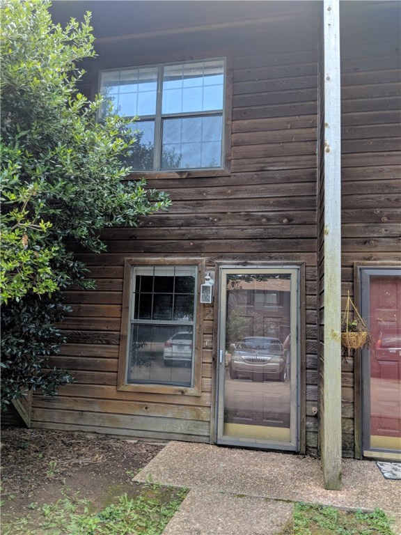 Oakland Twnhms Ph II - Residential Lease