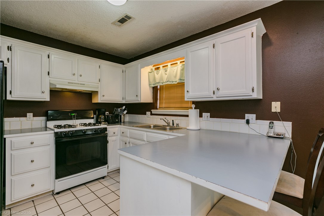 Twin Oaks Sub Ph II - Residential