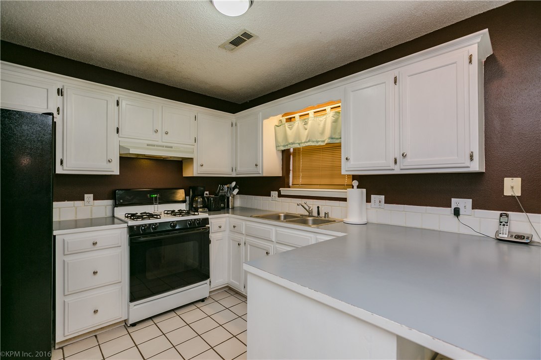 Twin Oaks Sub Ph II - Residential