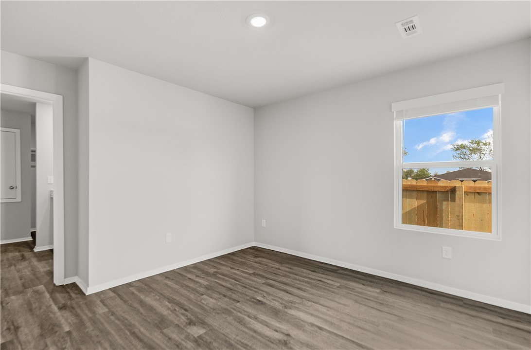 WOODWARD PARK PH II-HIGHFILL - Residential Lease
