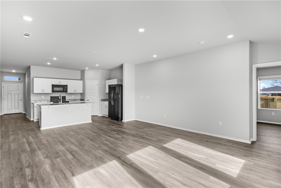 WOODWARD PARK PH II-HIGHFILL - Residential Lease
