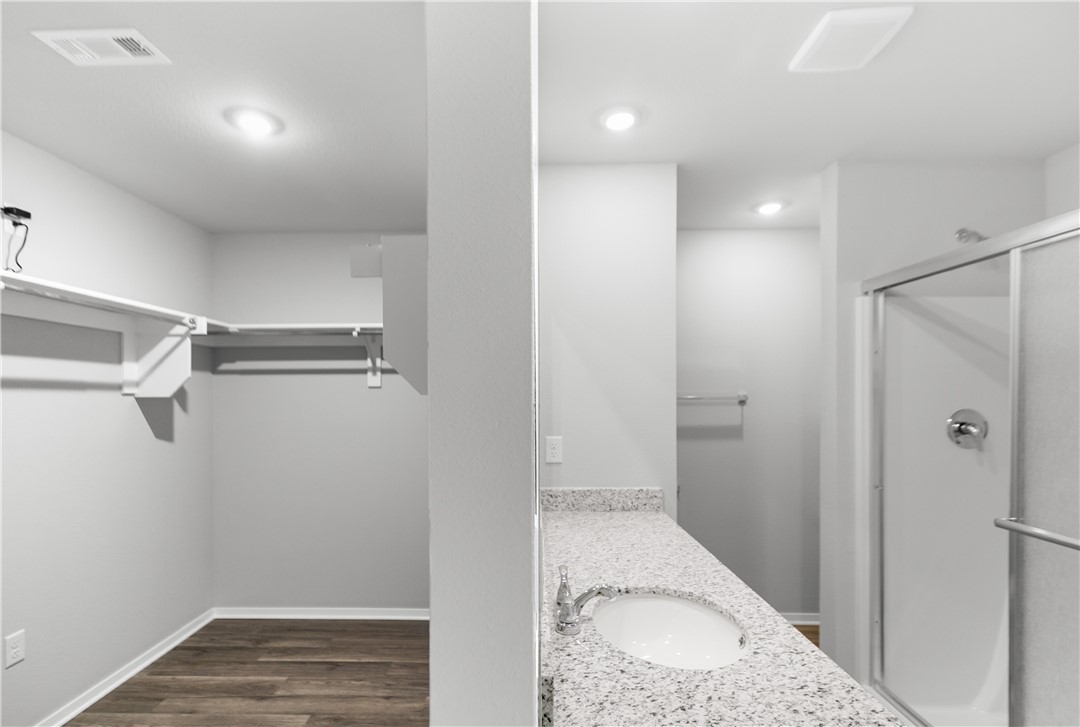 WOODWARD PARK PH II-HIGHFILL - Residential Lease