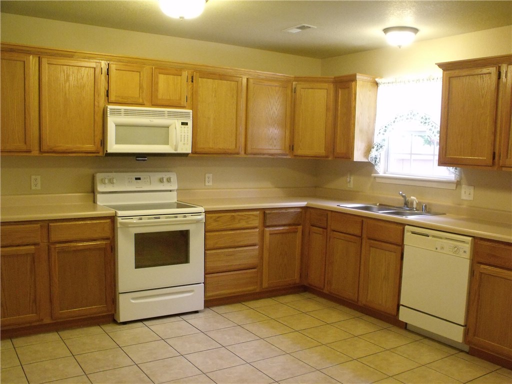 Appleridge Sub Centerton - Residential Lease